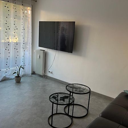 Chambre Avec Salle D'Eau Privee Dans Appartement Partage 200 M Du Tram Montpellier Extérieur photo